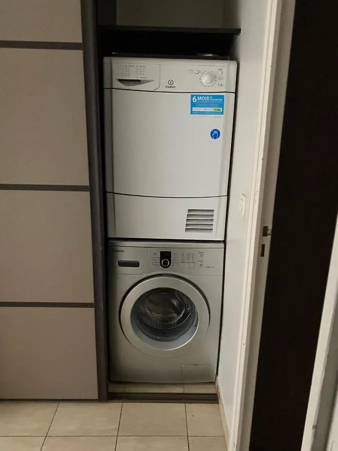 Appartement 4 personnes parking privé gratuit calanques plages Vélodrome hôpital IPC Marseille