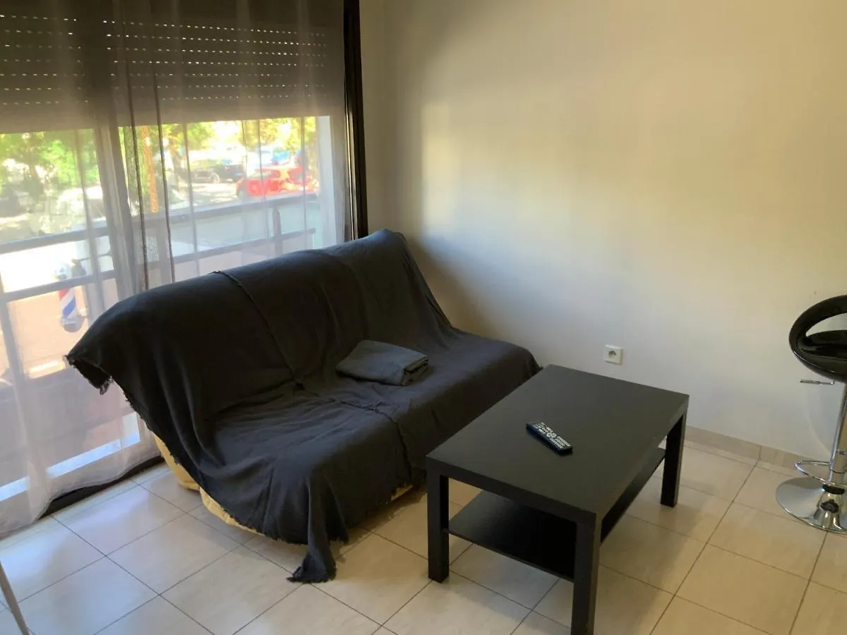 Appartement 4 personnes parking privé gratuit calanques plages Vélodrome hôpital IPC Marseille 0*,  France