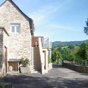 La Truffiere Hébergement de vacances Castelnau-de-Mandailles