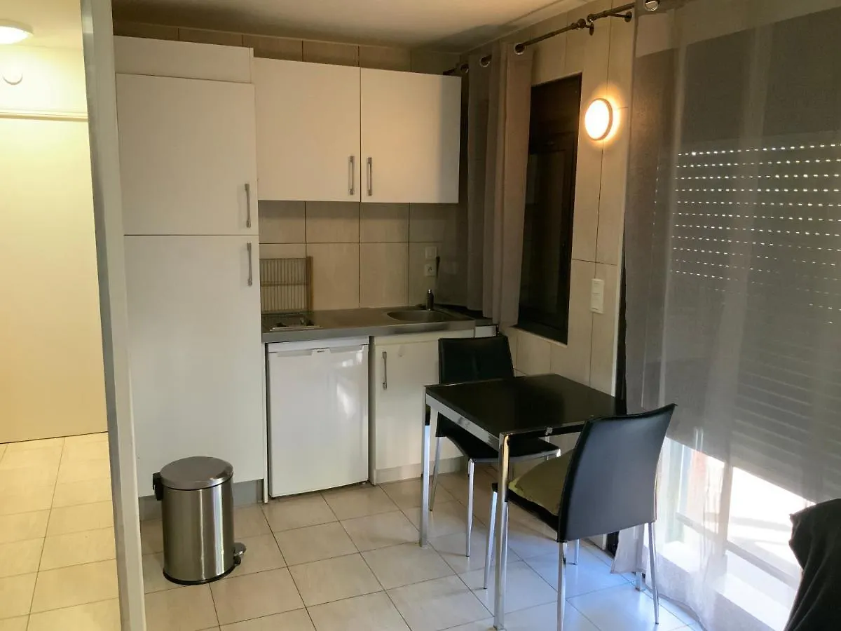 Appartement 4 Personnes Parking Prive Gratuit Calanques Plages Velodrome Hopital Ipc Marseille Lägenhet